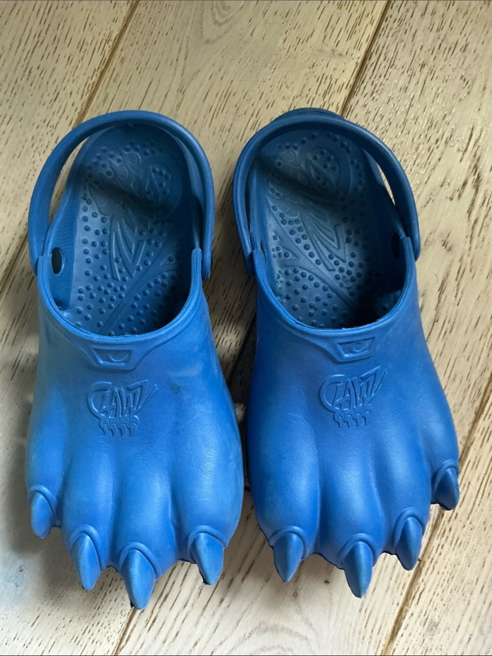 CLAWZ Clogs Blue Fun Monster Feet Adult size M4/W6 - Picture 2 of 7